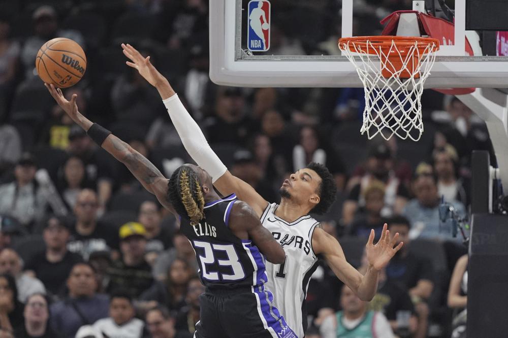 更彰显了他 更彰显了他