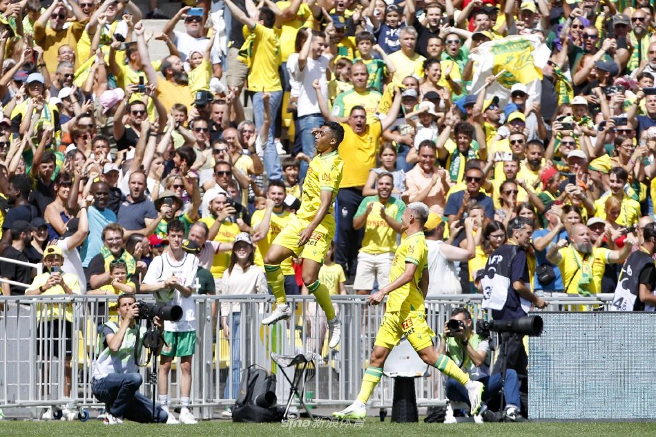 引发了球迷 引发了球迷